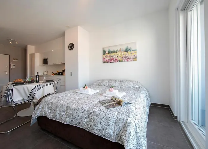 Sunrise House - Happy Apartament