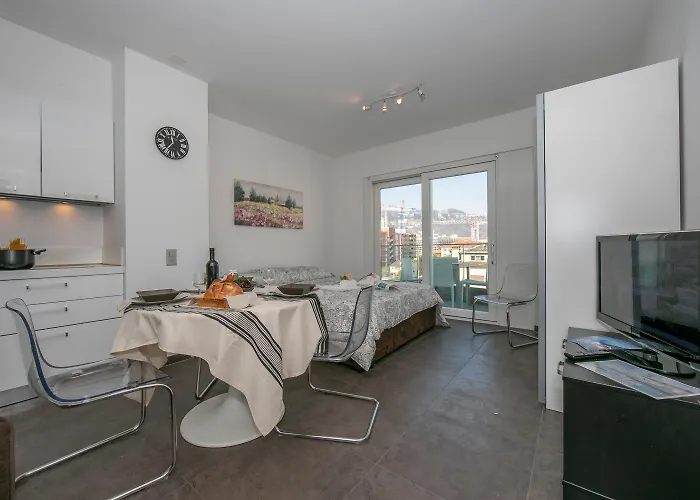 Sunrise House - Happy Apartament