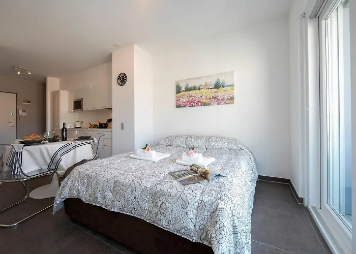 Sunrise House - Happy * Lugano