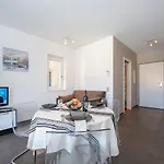 Sunrise House - Happy Апартаменти *
